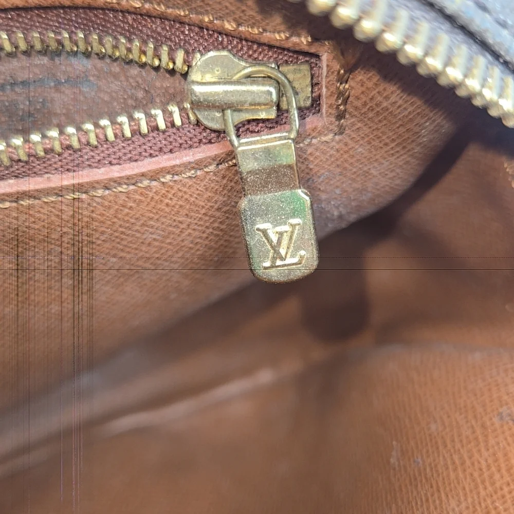 Project Piece - Louis Vuitton Jeune Fille - No Strap, inside peeling removed - Picture 9 of 14